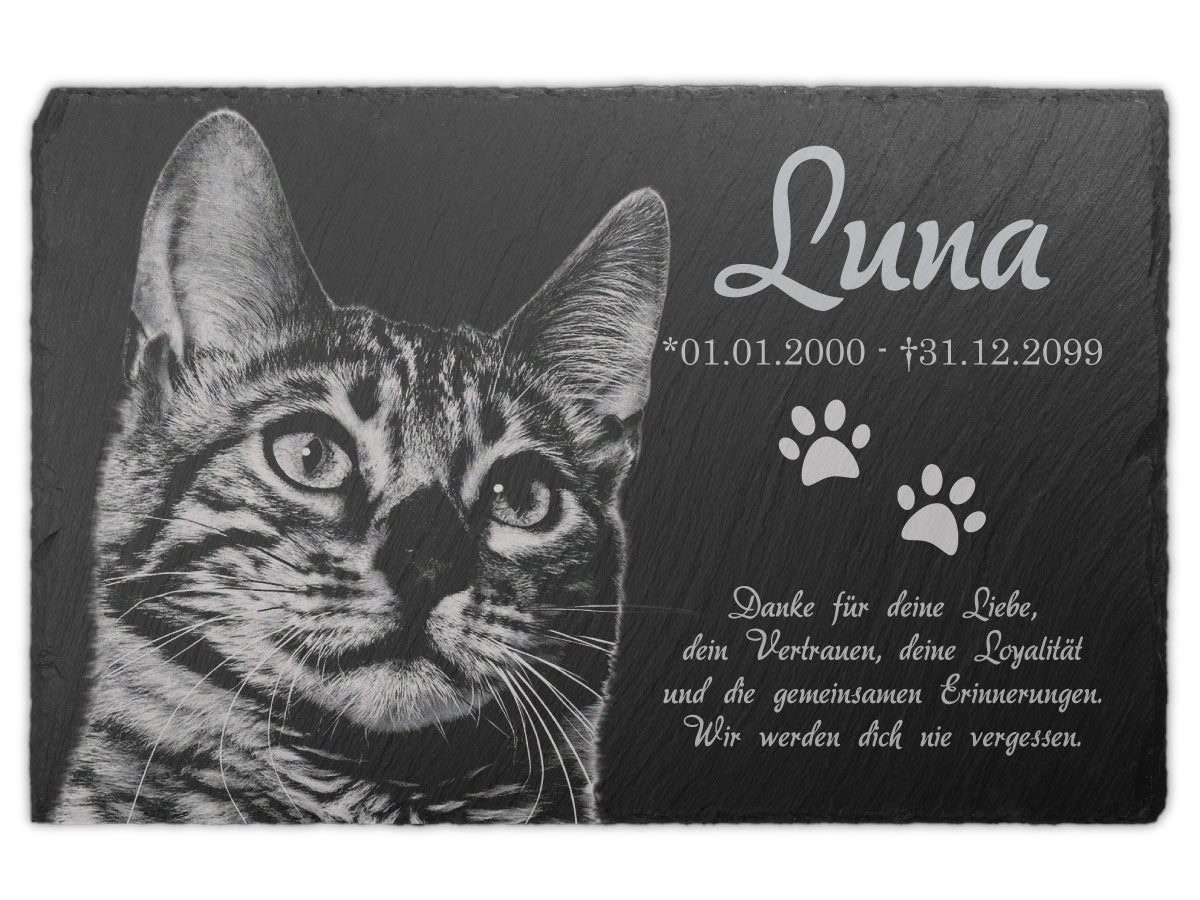 Grabstein Katze mit Foto aus Schiefer – Lasergravur mit Name, Daten und Spruch